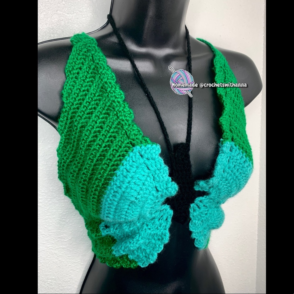 ✨Butterfly Top✨ - Picture 2 of 2